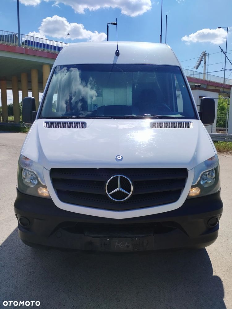 Mercedes-Benz Sprinter - 5