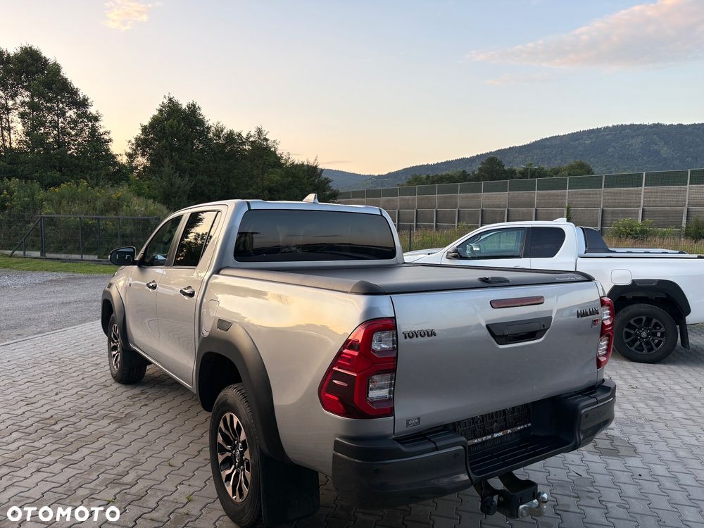 Toyota Hilux 2.8 D-4D Double Cab GR Sport 4x4 - 8