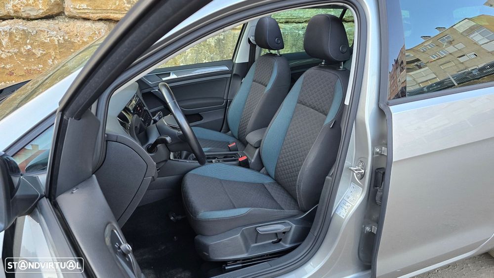 VW Golf Variant 1.6 TDi SCR IQ.DRIVE - 40