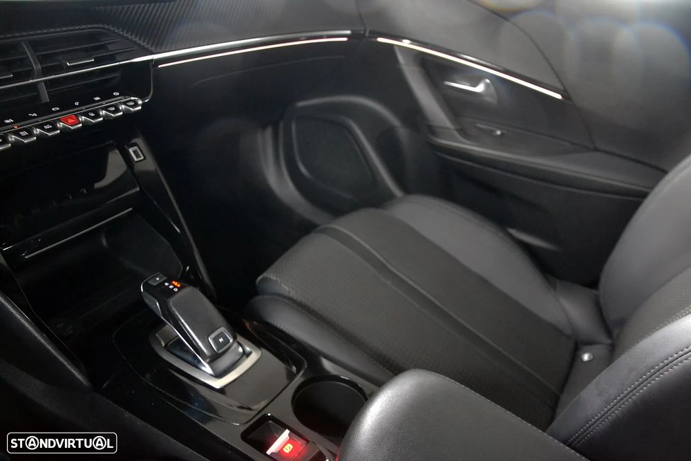 Peugeot 2008 1.2 PureTech GT EAT8 - 25