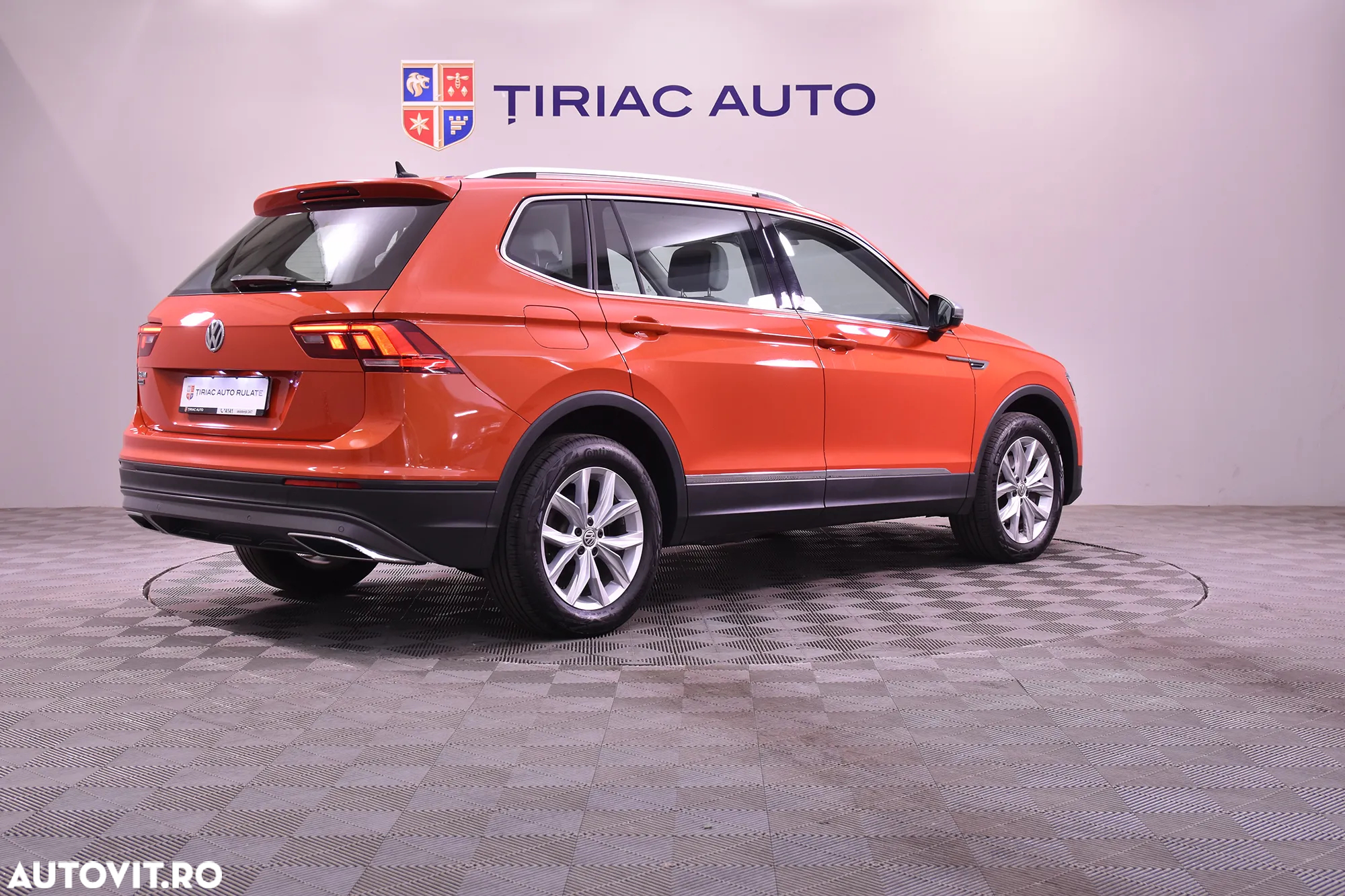 Volkswagen Tiguan Allspace 2.0 TDI DSG Life - 5