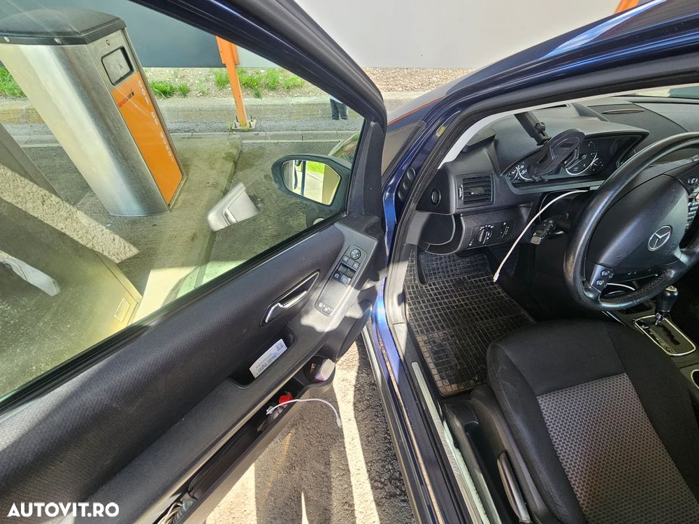 Mercedes-Benz A 180 - 18