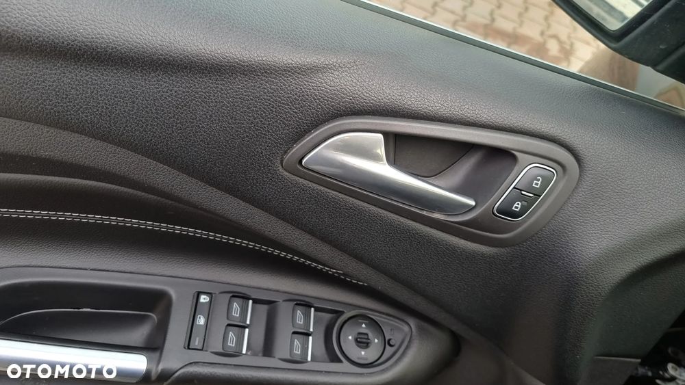 Ford C-MAX 2.0 TDCi Start-Stop-System Titanium - 20