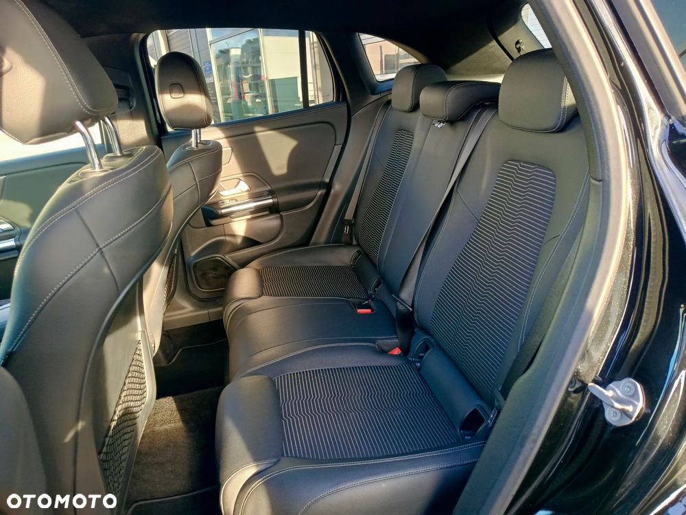 Mercedes-Benz GLA 200 Style - 16