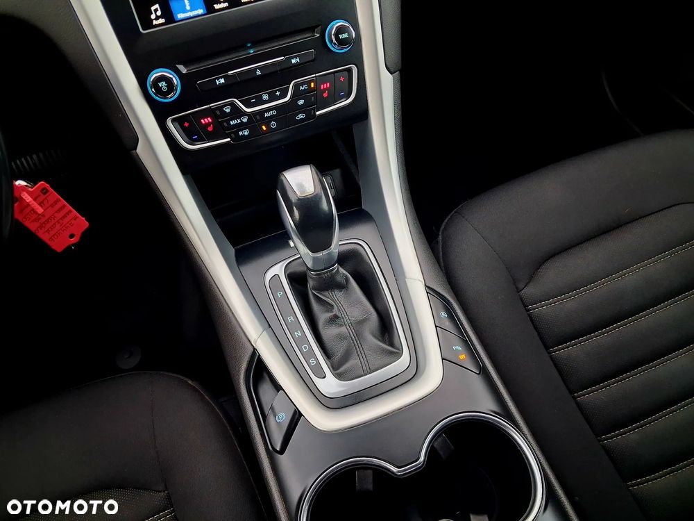 Ford Mondeo 2.0 TDCi STart-Stopp PowerShift-Aut Titanium - 32