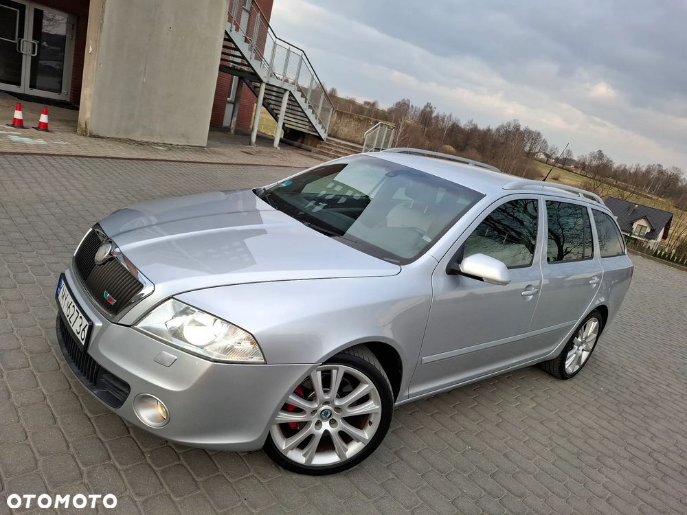 Skoda Octavia 2.0 TDI CR DPF RS - 10