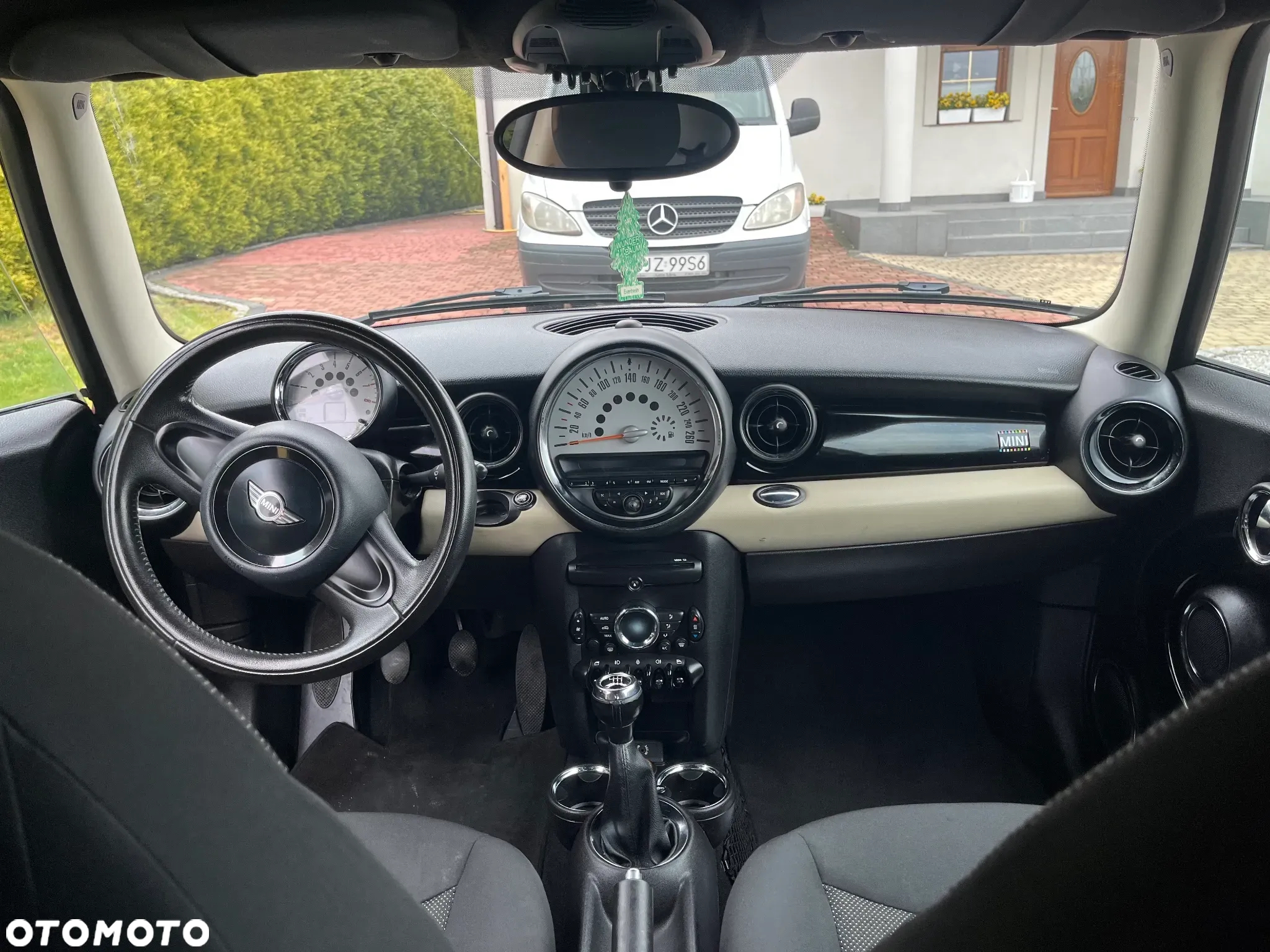 MINI ONE Standard - 12