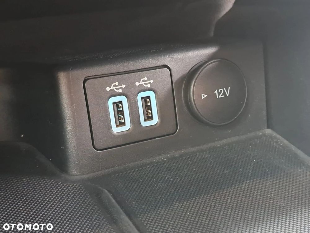 Ford Kuga 2.5 Duratec FHEV ST-LINE - 28