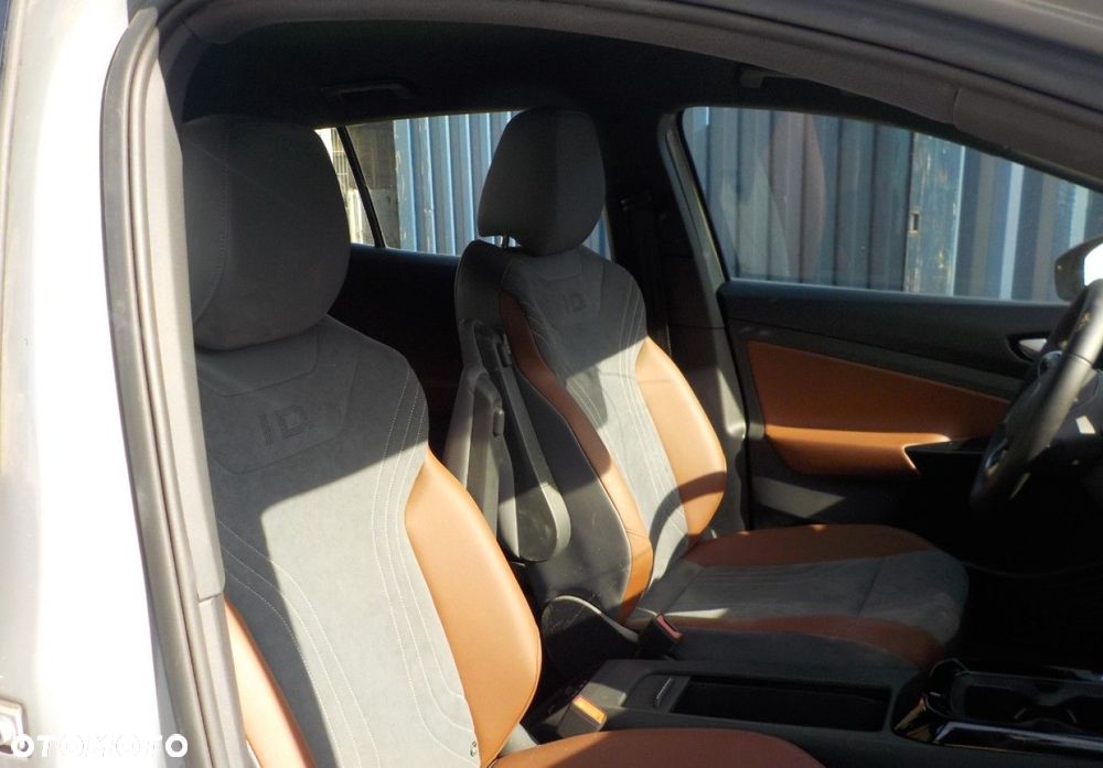 Volkswagen ID.4 - 17