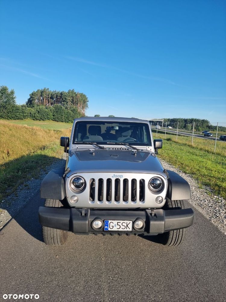 Jeep Wrangler - 2
