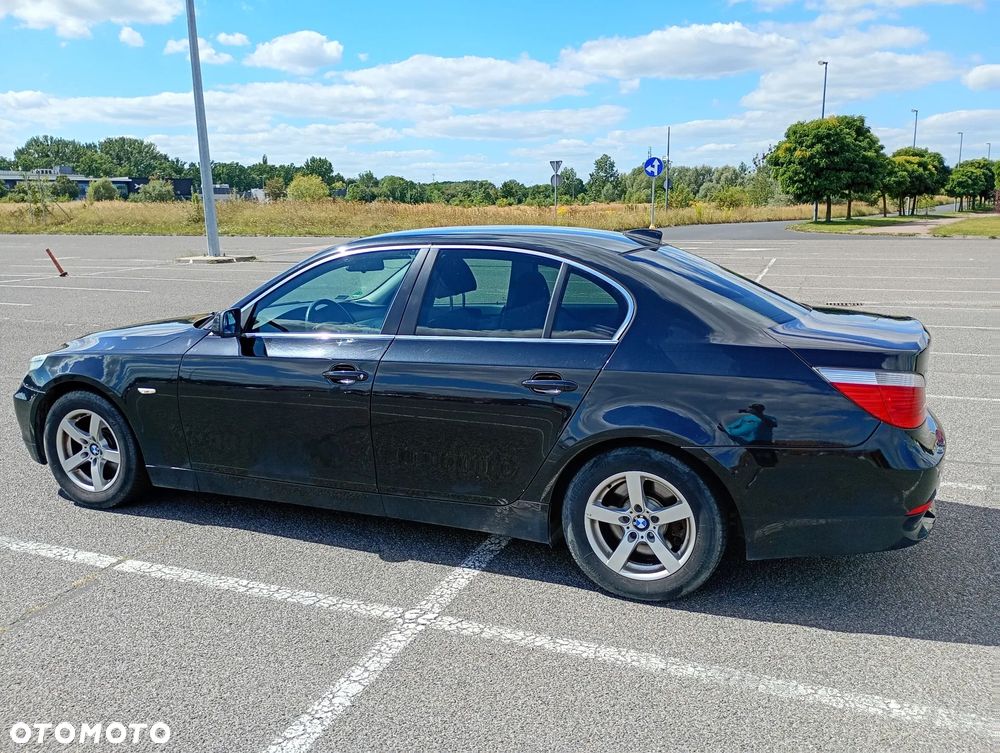BMW Seria 5 523i - 6