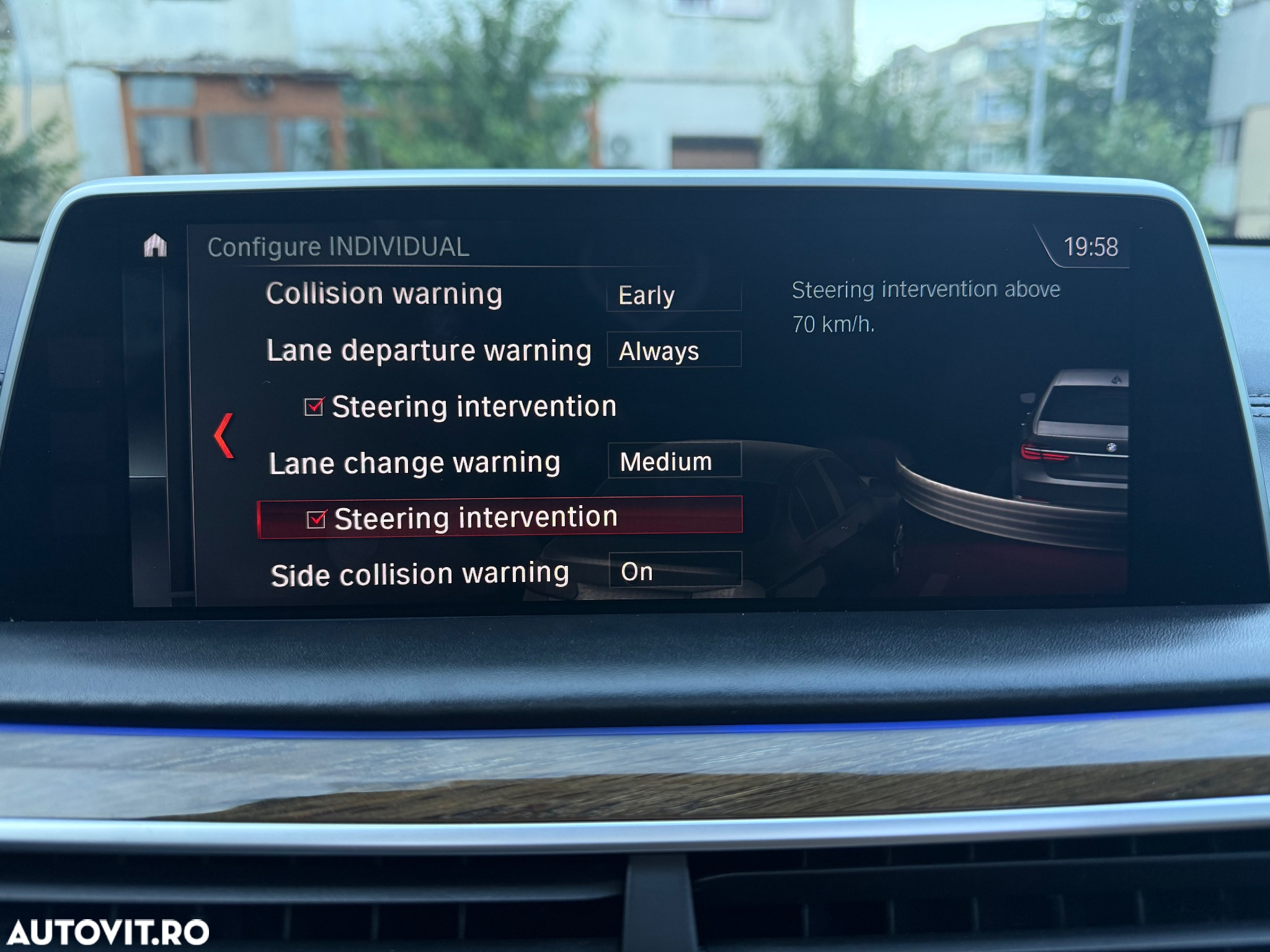 BMW Seria 7 730d xDrive - 32