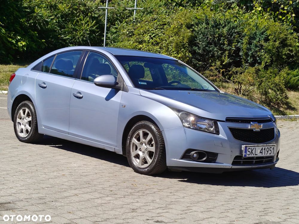 Chevrolet Cruze 2.0 LS - 28