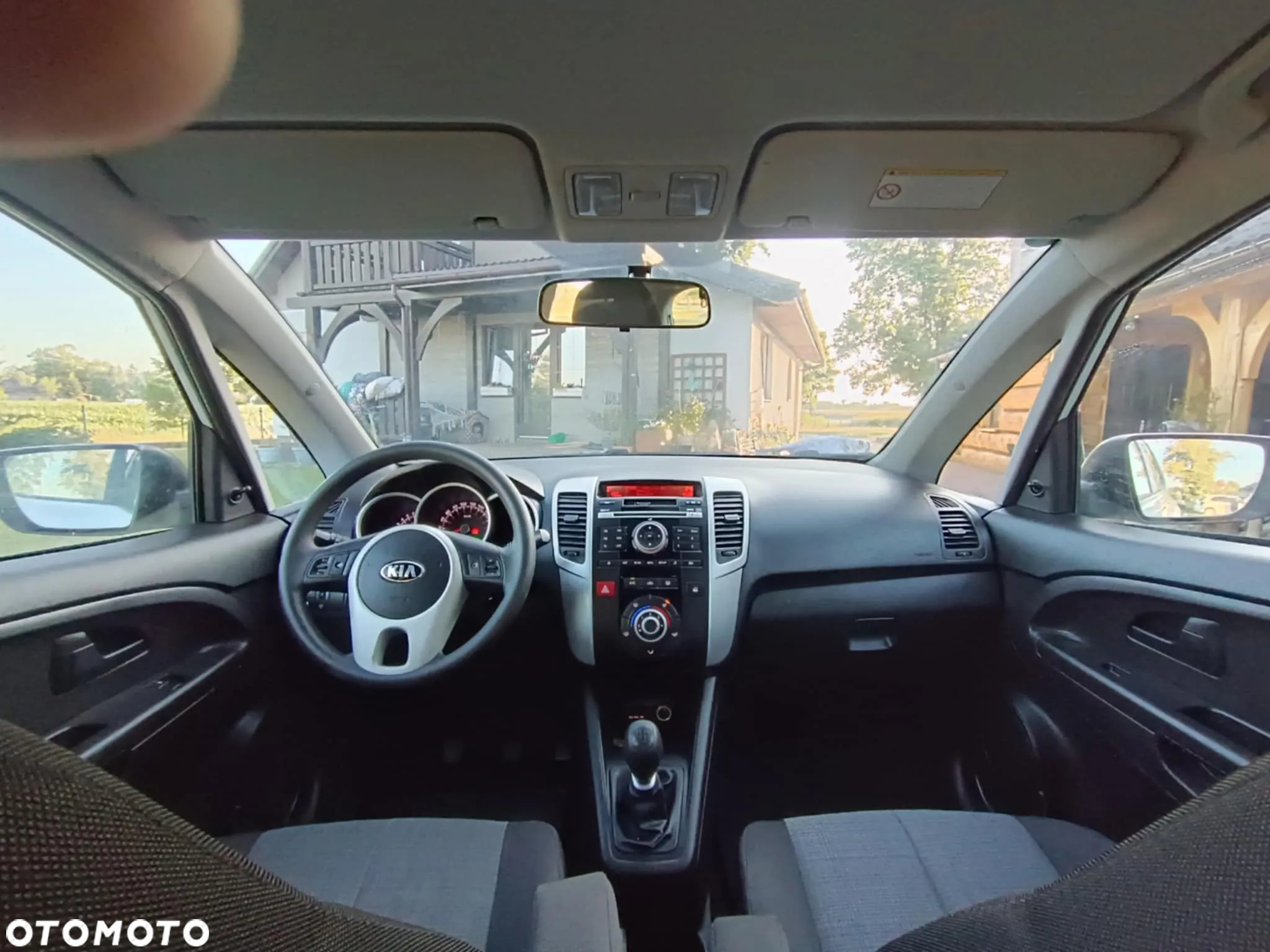 Kia Venga - 5