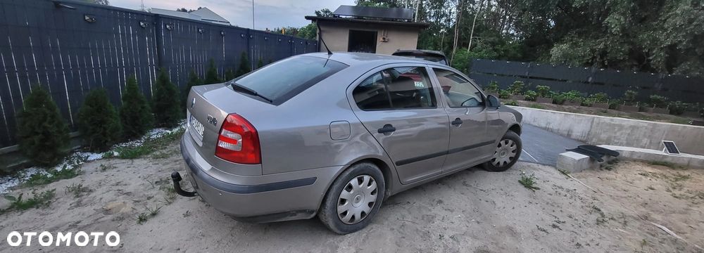 Skoda Octavia 1.6 Tour - 8