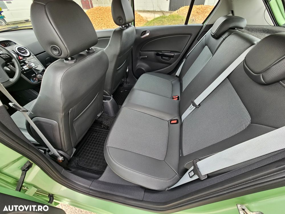 Opel Corsa 1.2 16V Innovation - 14