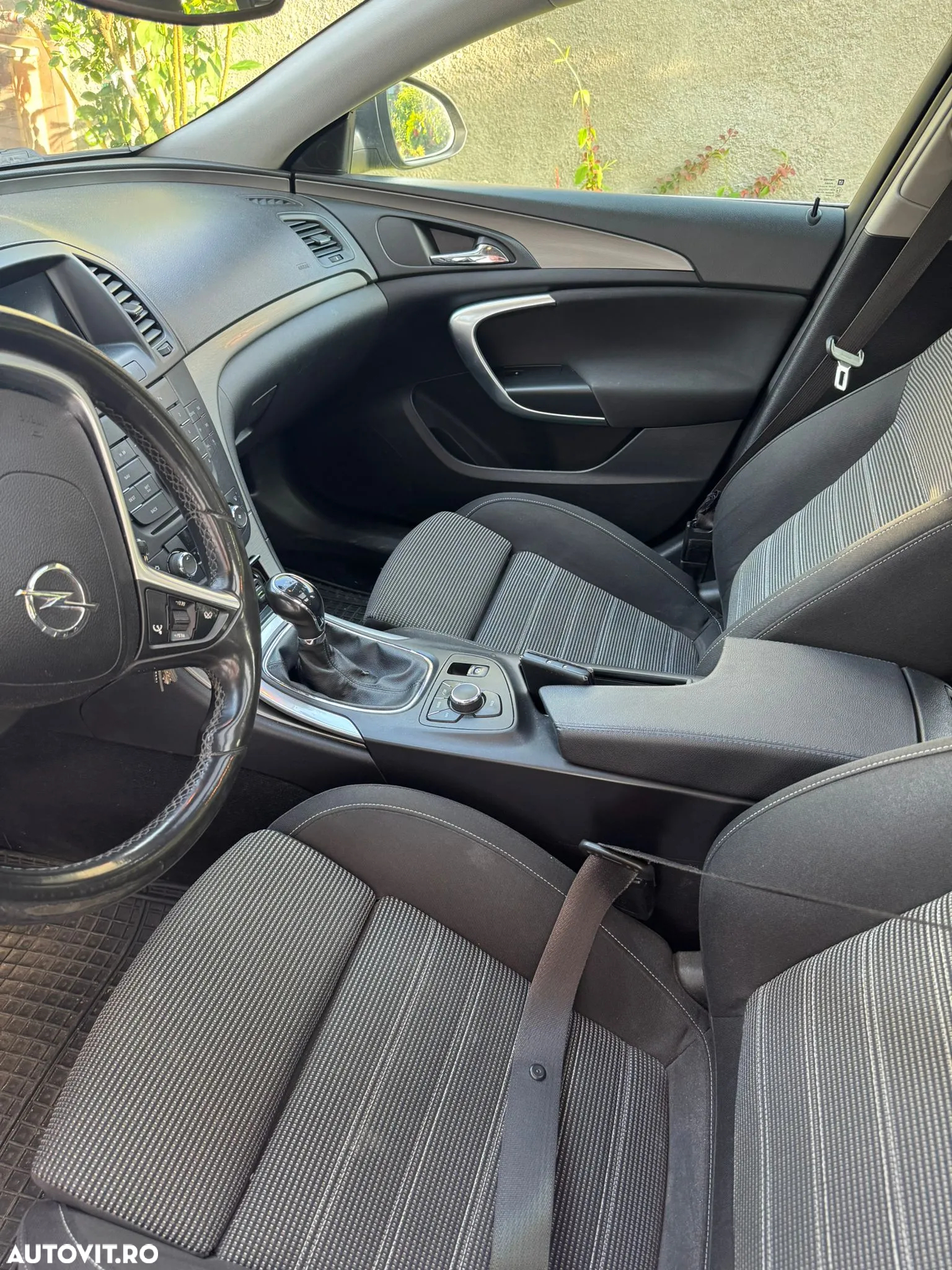Opel Insignia 2.0 CDTI - 8