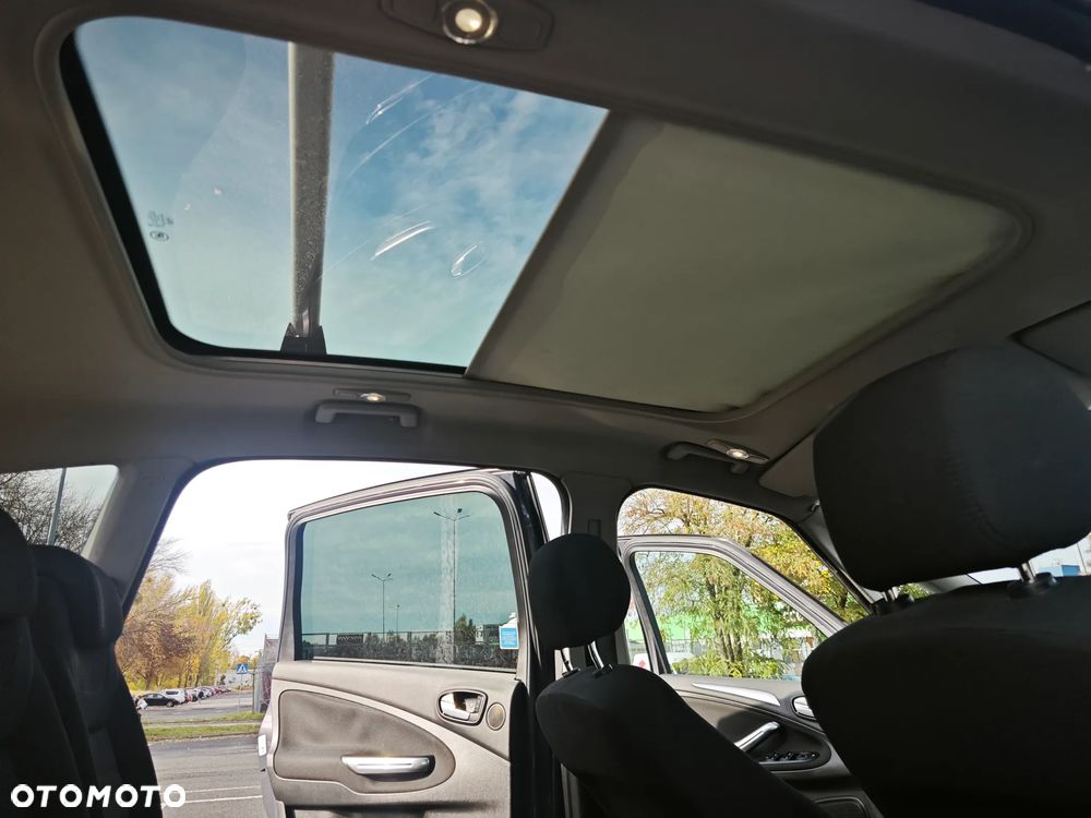 Ford S-Max - 30