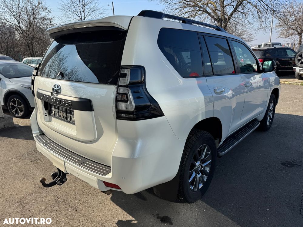 Toyota Land Cruiser 2.8l D-4D 204 CP A/T 7 locuri Luxury AVS Black - 5