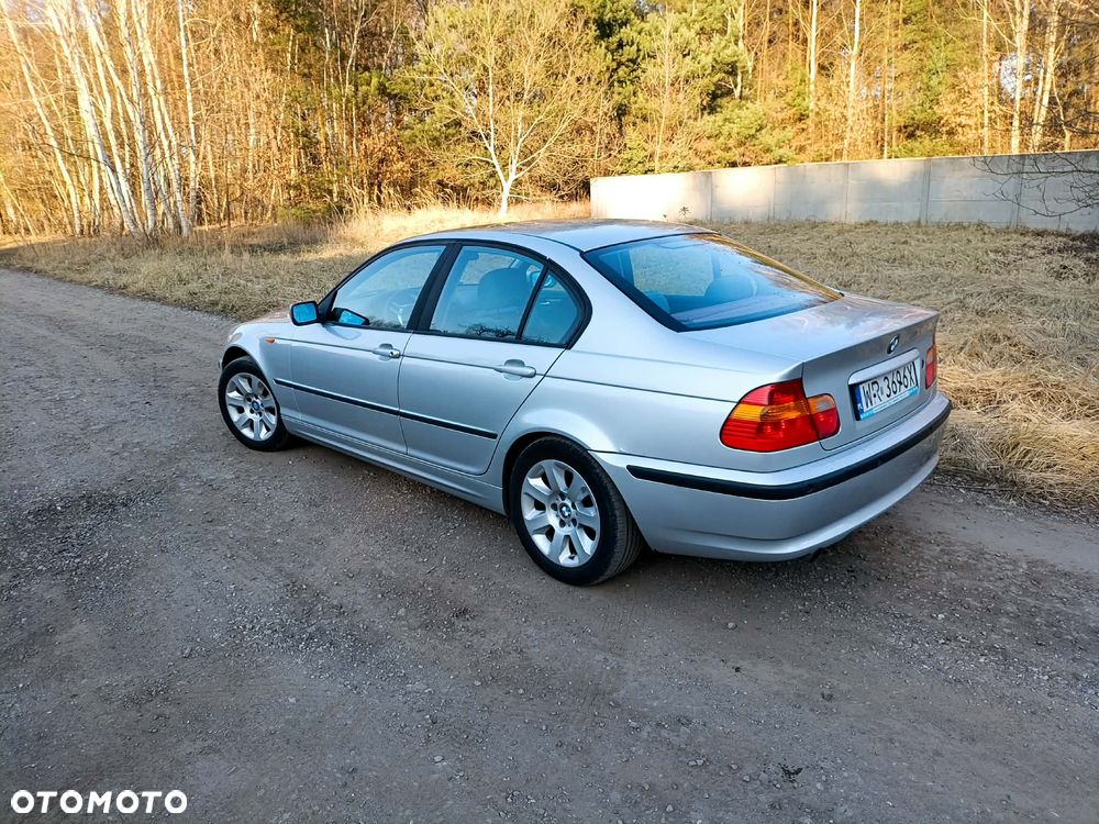 BMW Seria 3 318i - 3