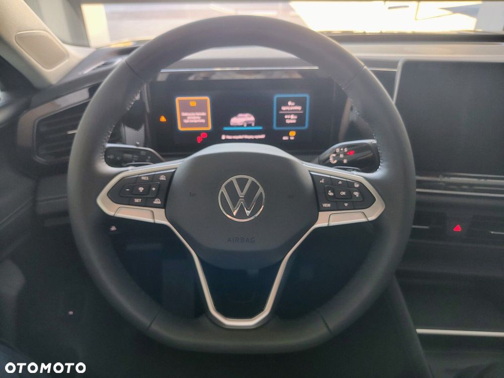 Volkswagen Tiguan - 11