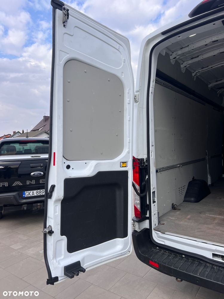 Ford Transit - 27