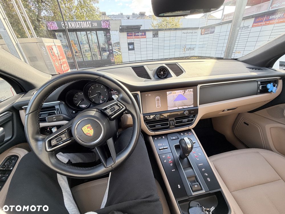 Porsche Macan - 29