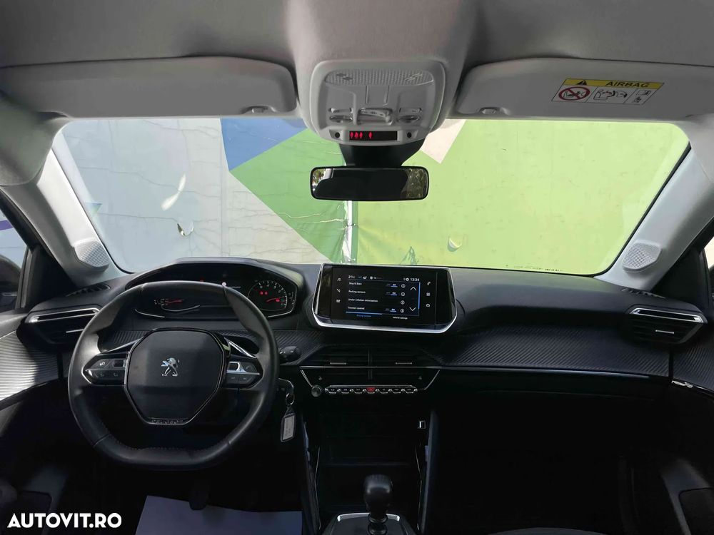 Peugeot 208 - 14