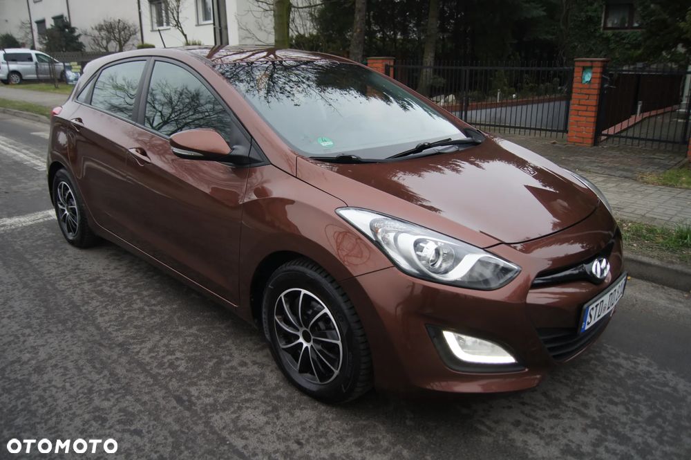 Hyundai i30 1.4 Premium - 1