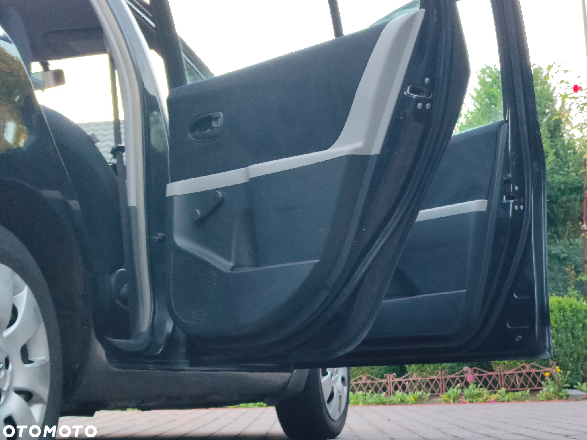 Toyota Yaris 1.3 Sol - 10