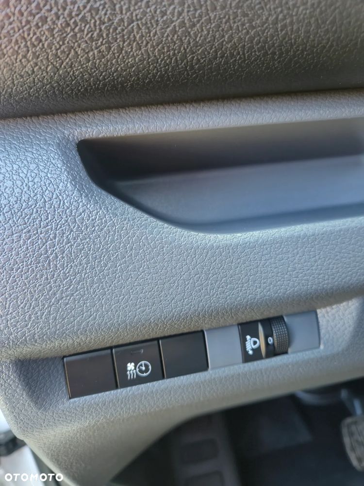 Toyota Proace L2 2020r 2.0HDI BLIS KAMERA  FULL SERVIS ASO JAK NOWY 100% BEZWYPADKOWY - 24