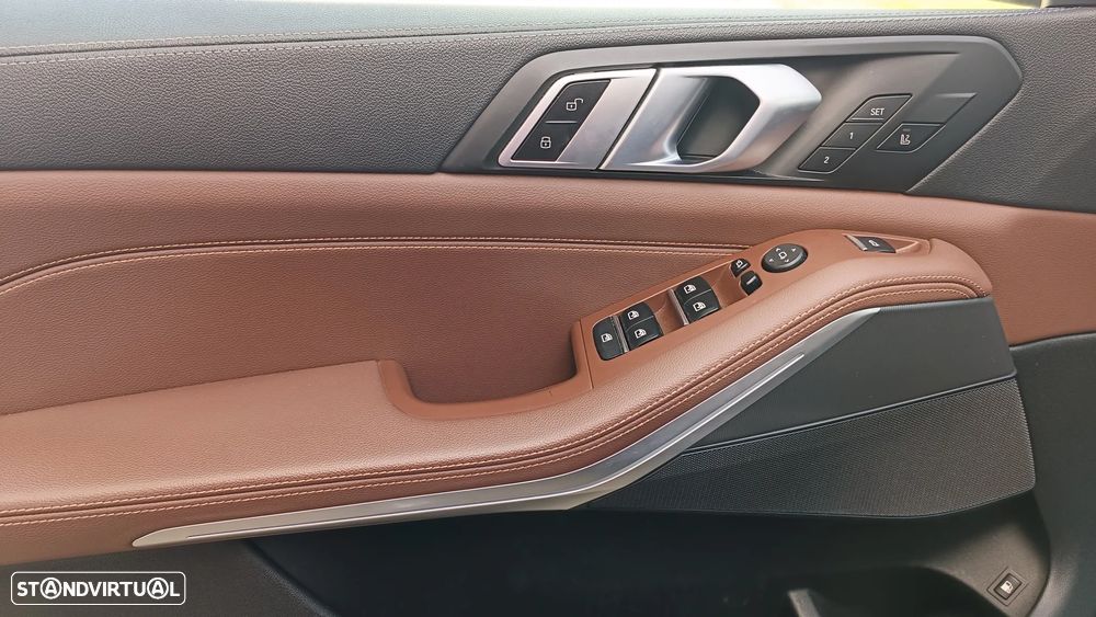 BMW X5 45 e xDrive Pack M - 16