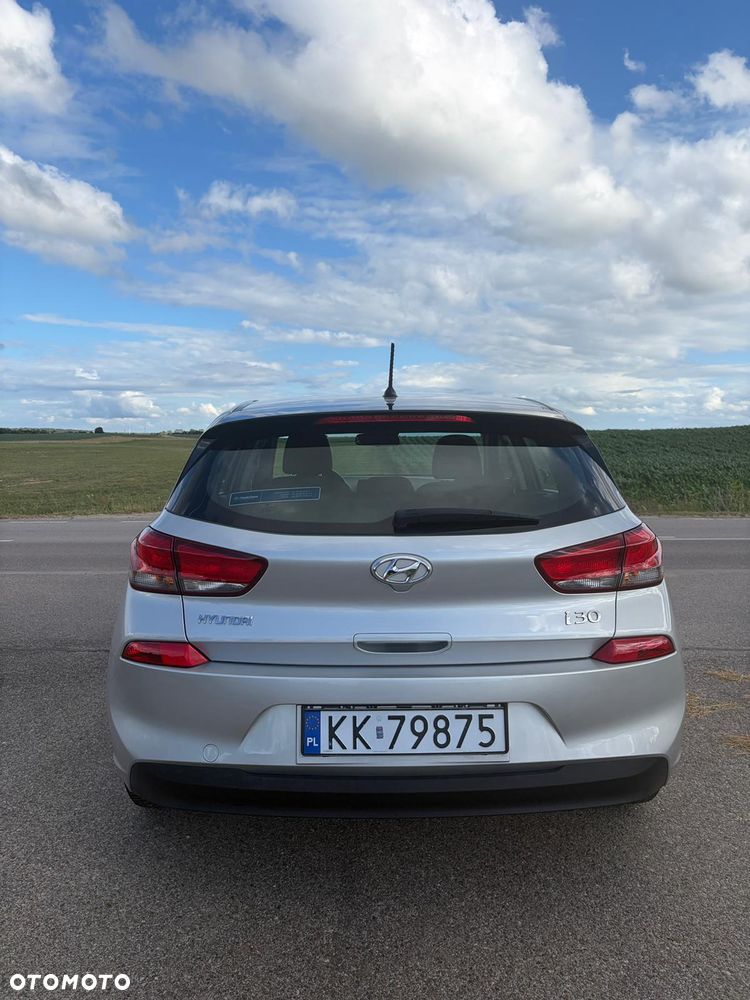 Hyundai i30 1.4 Comfort - 11