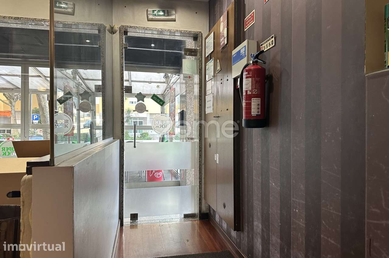 Trespasse de restaurante, em Carnaxide - Grande imagem: 2/31