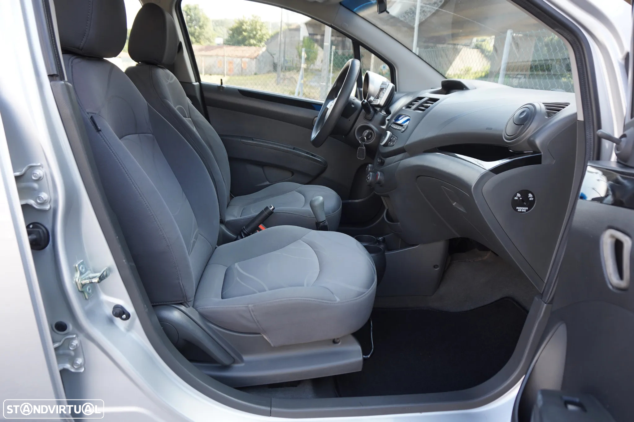 Chevrolet Spark 1.0 LS - 25