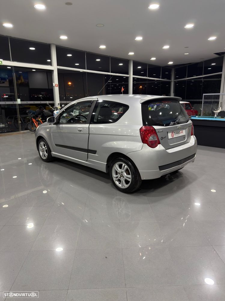 Chevrolet Aveo - 3