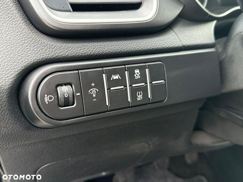 Kia Ceed 1.5 T-GDI Business Line - 31