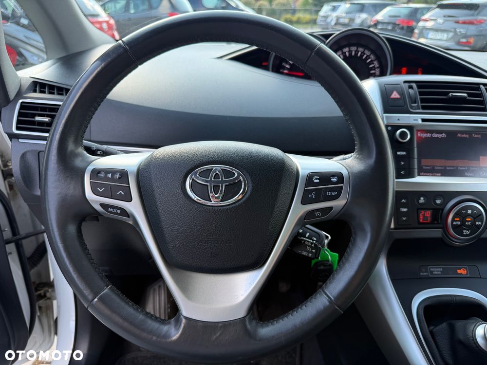 Toyota Verso 1.8 5-Sitzer Executive - 11