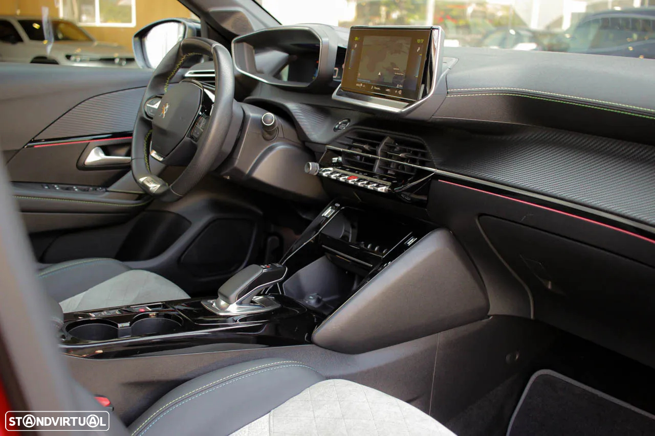 Peugeot e-208 50 kWh GT - 6