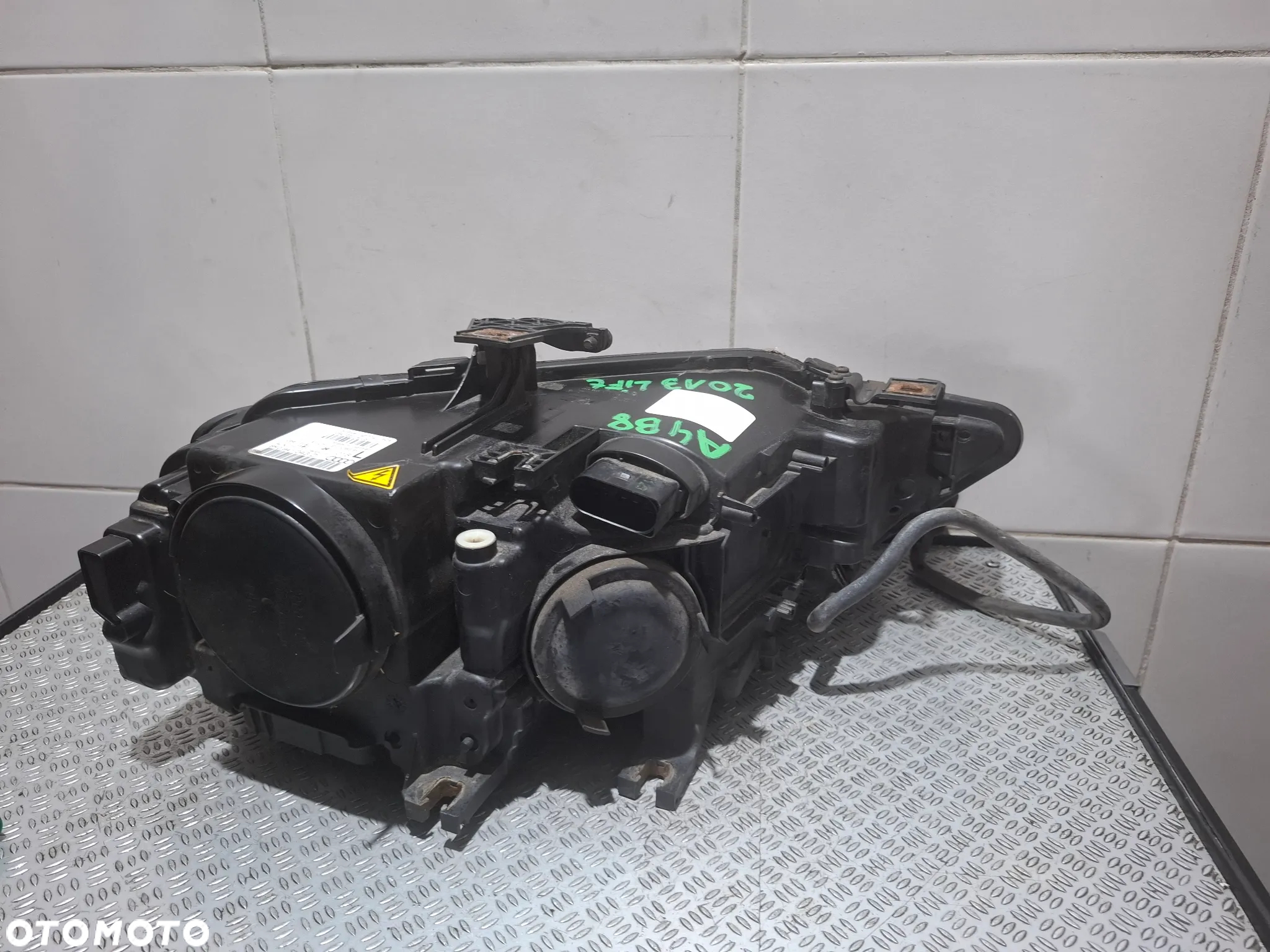 Lampa lewy przód led xenon Audi A4 B8 lift 2013 rok nr 8K0941043D - 6