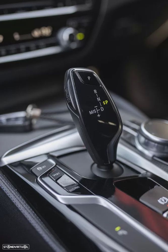 BMW 520 d Auto - 25
