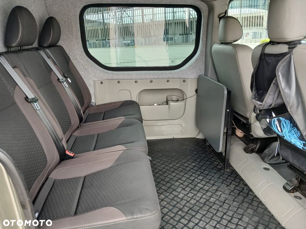 Opel Vivaro L2H1 2.9t - 8