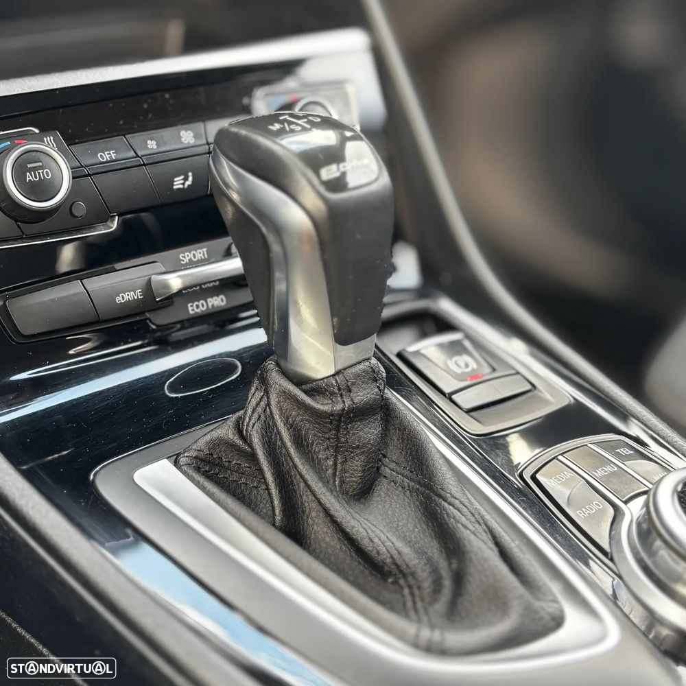 BMW 225xe Active Tourer iPerformance Advantage - 27