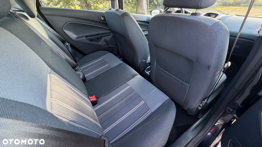 Ford Fiesta 1.25 Ambiente EU5 - 19