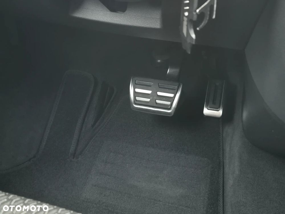 Volkswagen Multivan 2.0 TDI L1 Comfortline DSG - 22