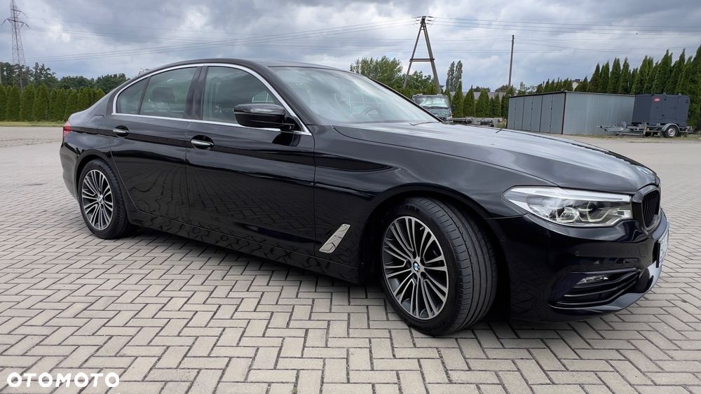 BMW Seria 5 520i Sport Line - 2