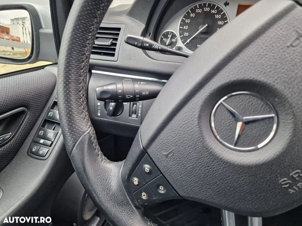 Mercedes-Benz B 200 CDI Autotronic - 11