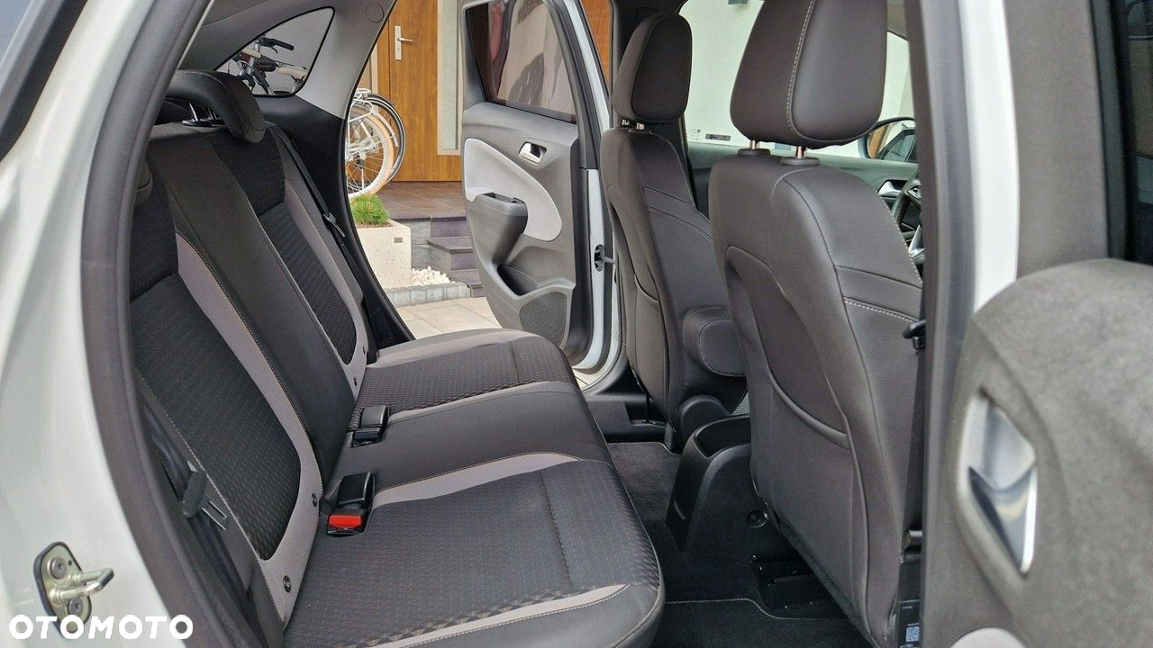 Opel Crossland X - 15