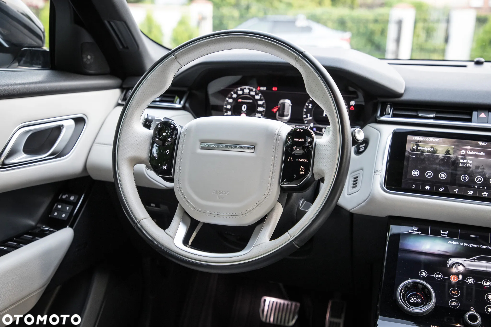 Land Rover Range Rover Velar 2.0 Si4 GPF R-Dynamic - 28