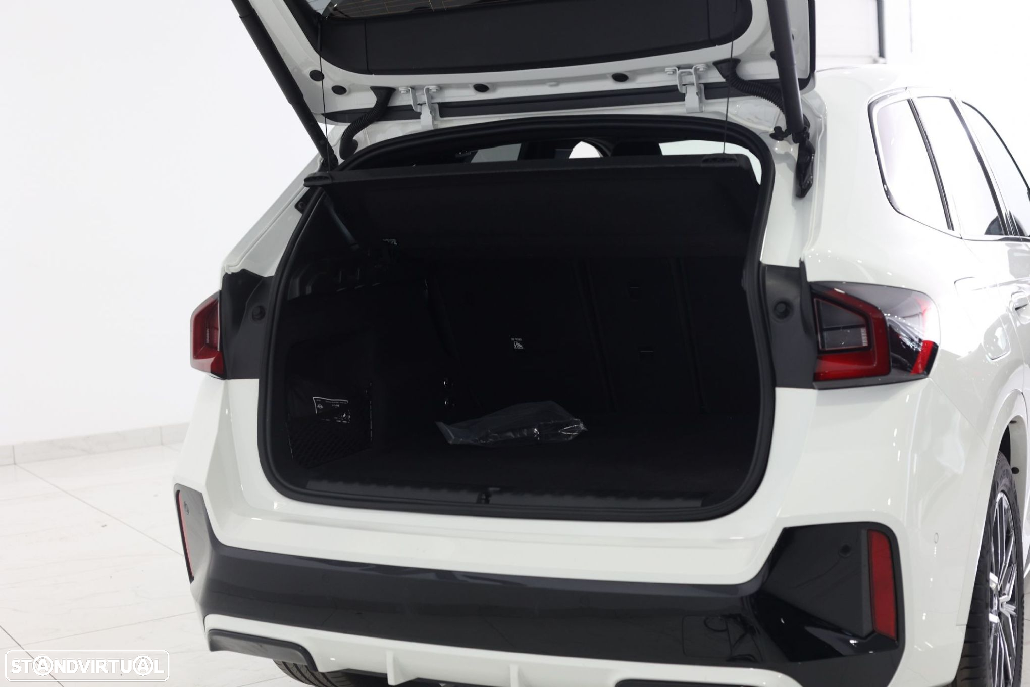 BMW iX1 xDrive30 Pack Desportivo M - 12